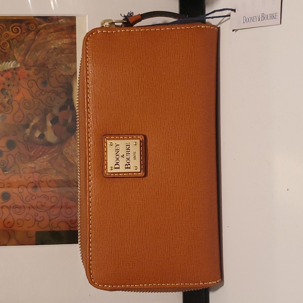 Dooney & Bourke Saffiano Large Zip Around wallet